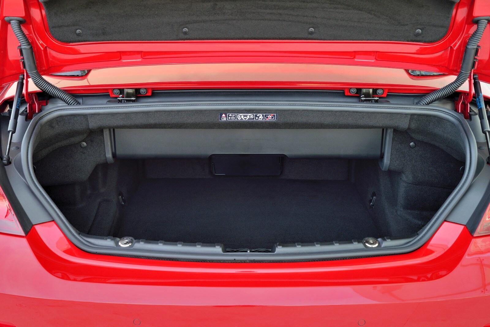 2016 BMW 6 Series interior CARGO