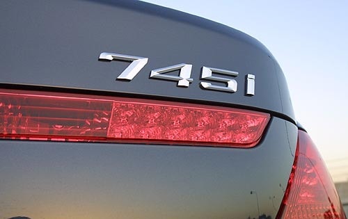 2002 BMW 7 Series exterior FQ