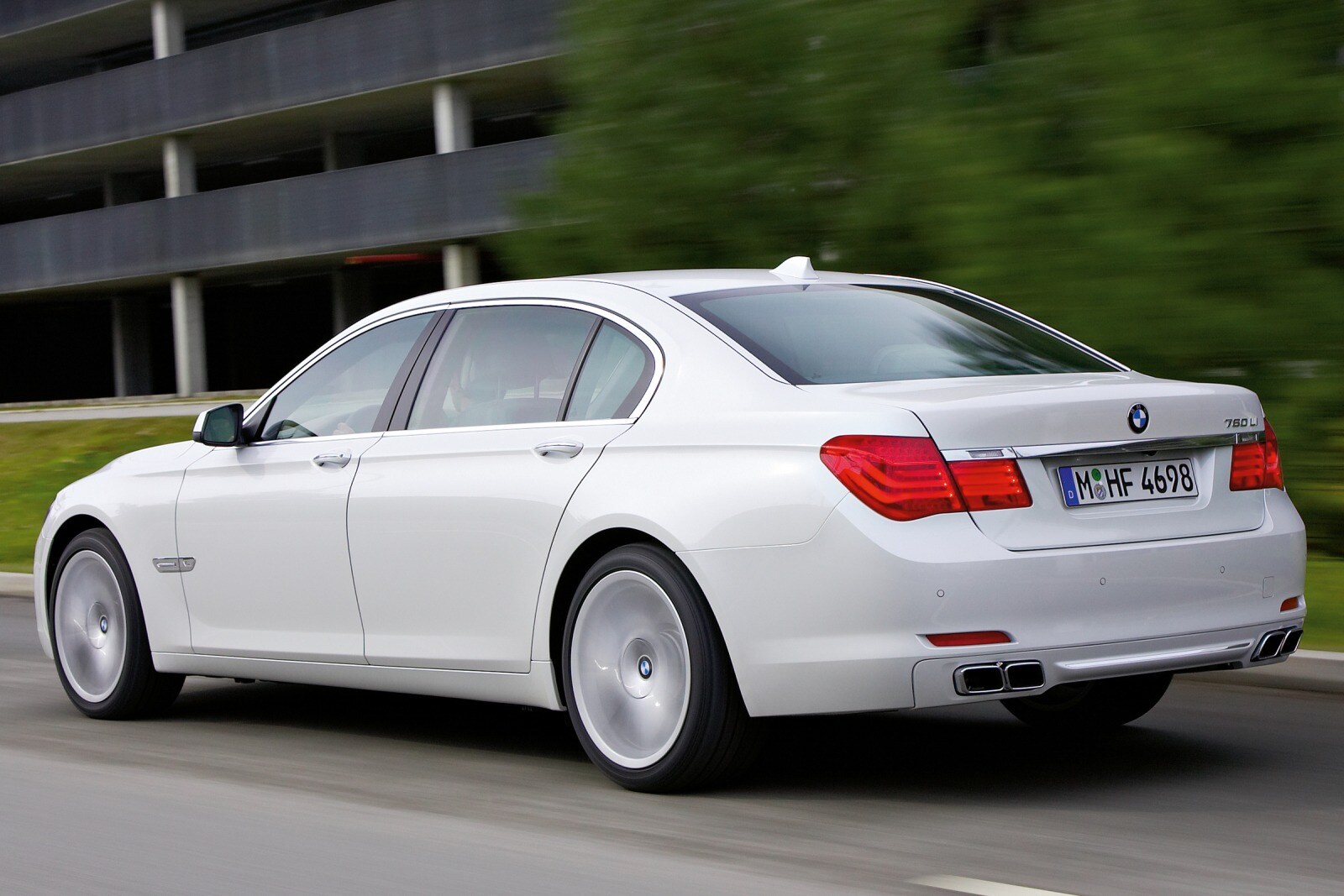 2010 BMW 7 Series exterior F
