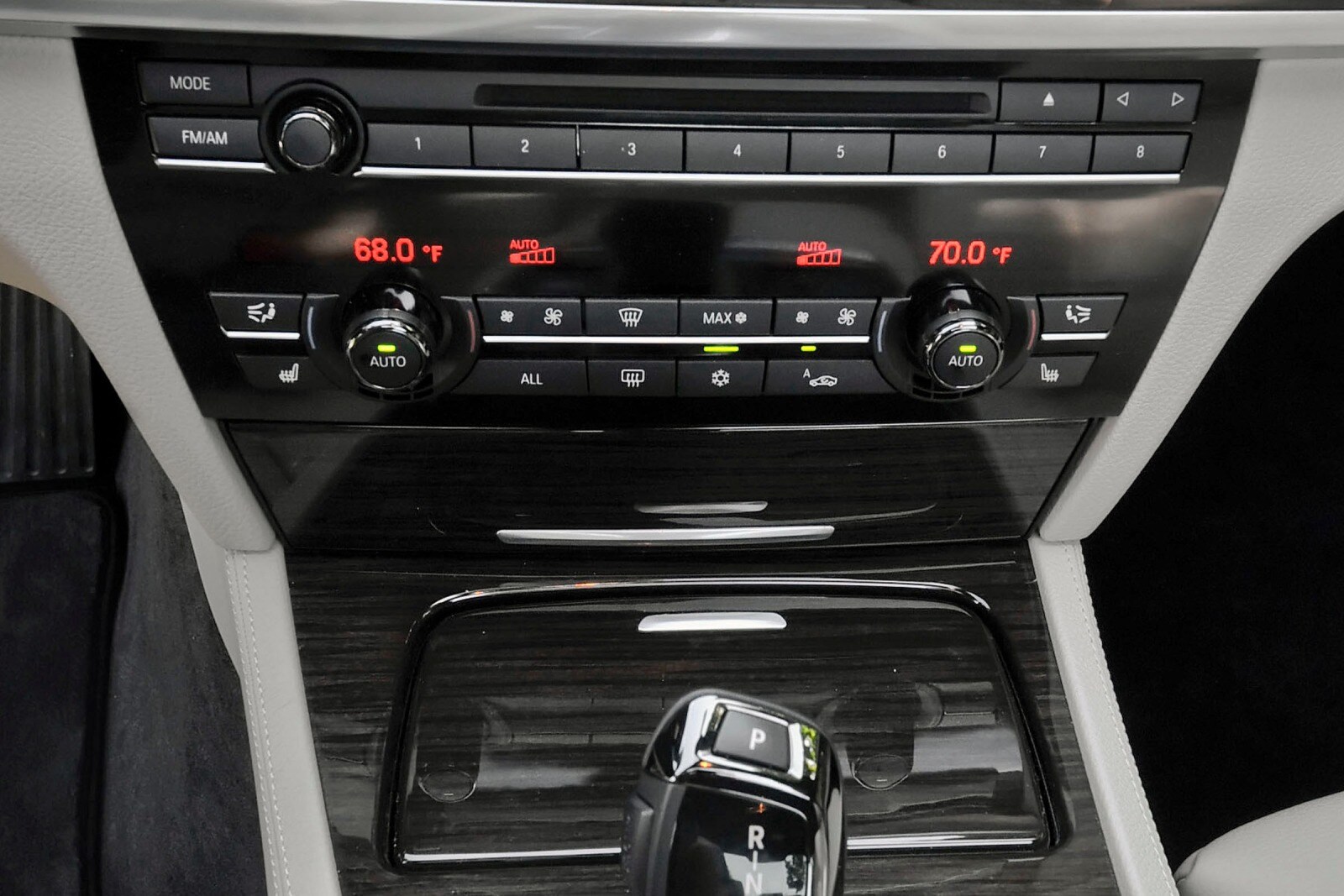 2011 BMW 7 Series interior CC