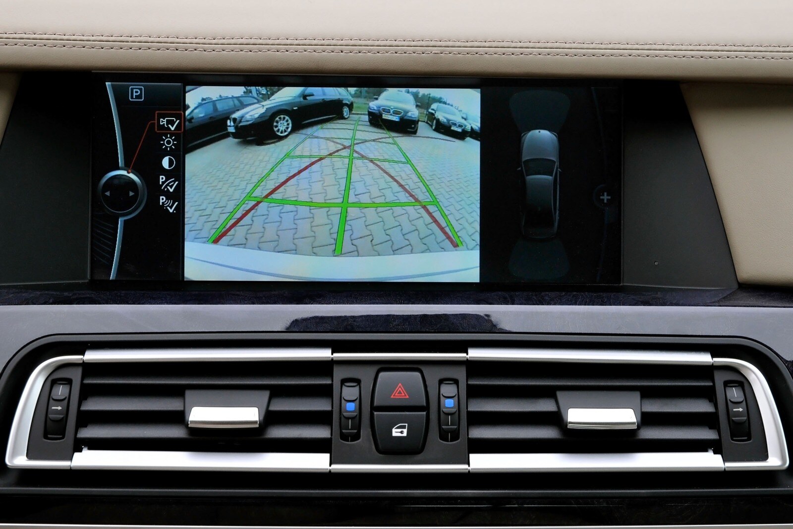 2011 BMW 7 Series interior CC