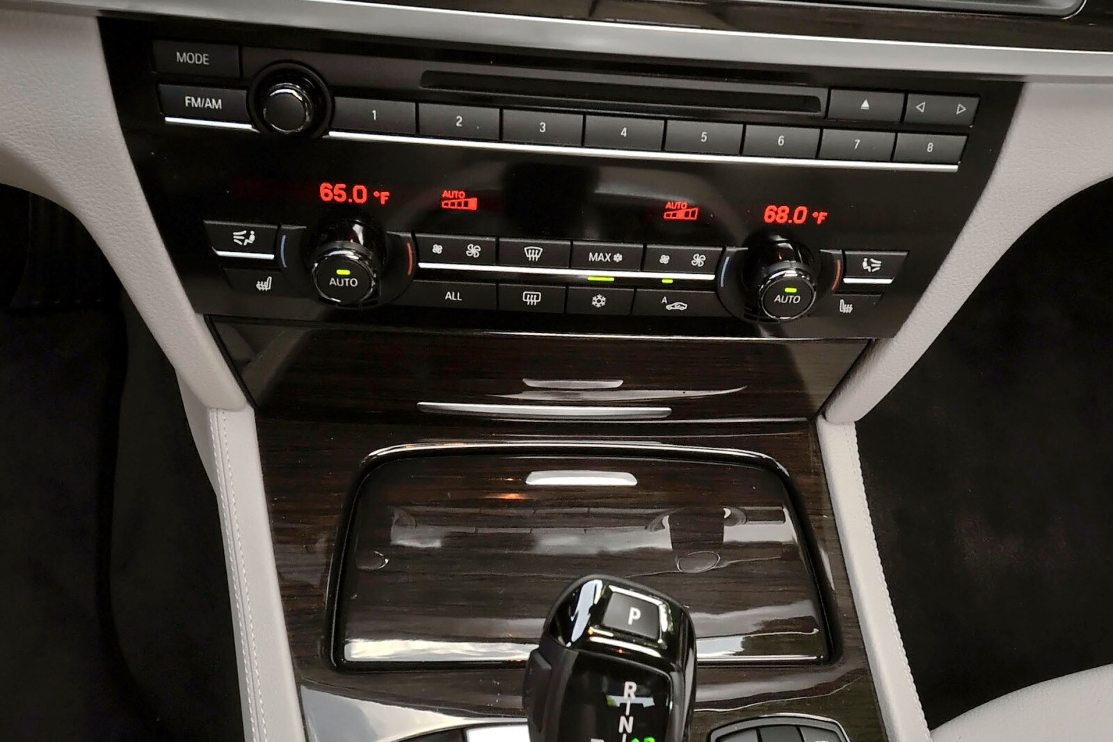 2012 BMW 7 Series interior CC