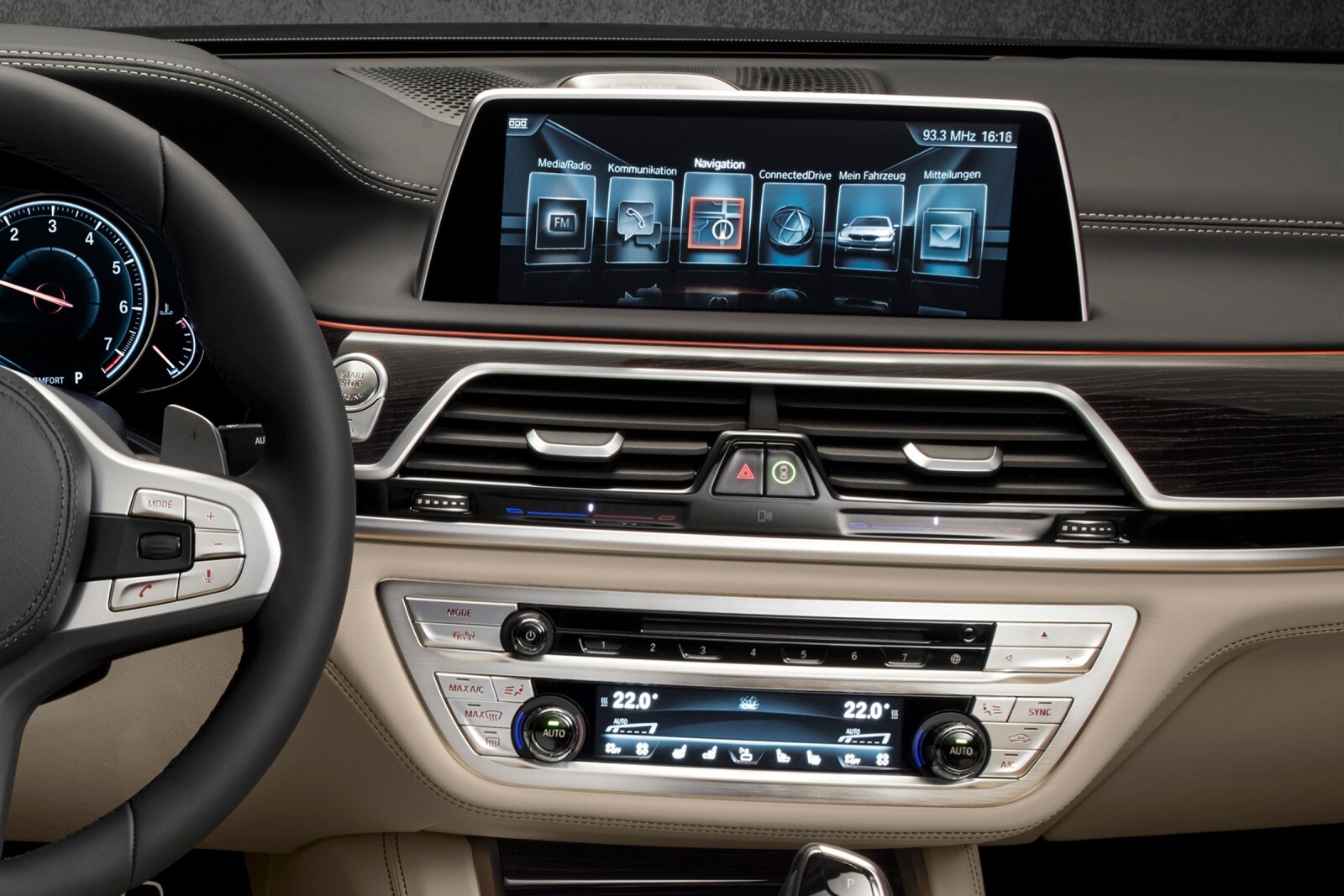2017 BMW 7 Series interior CC