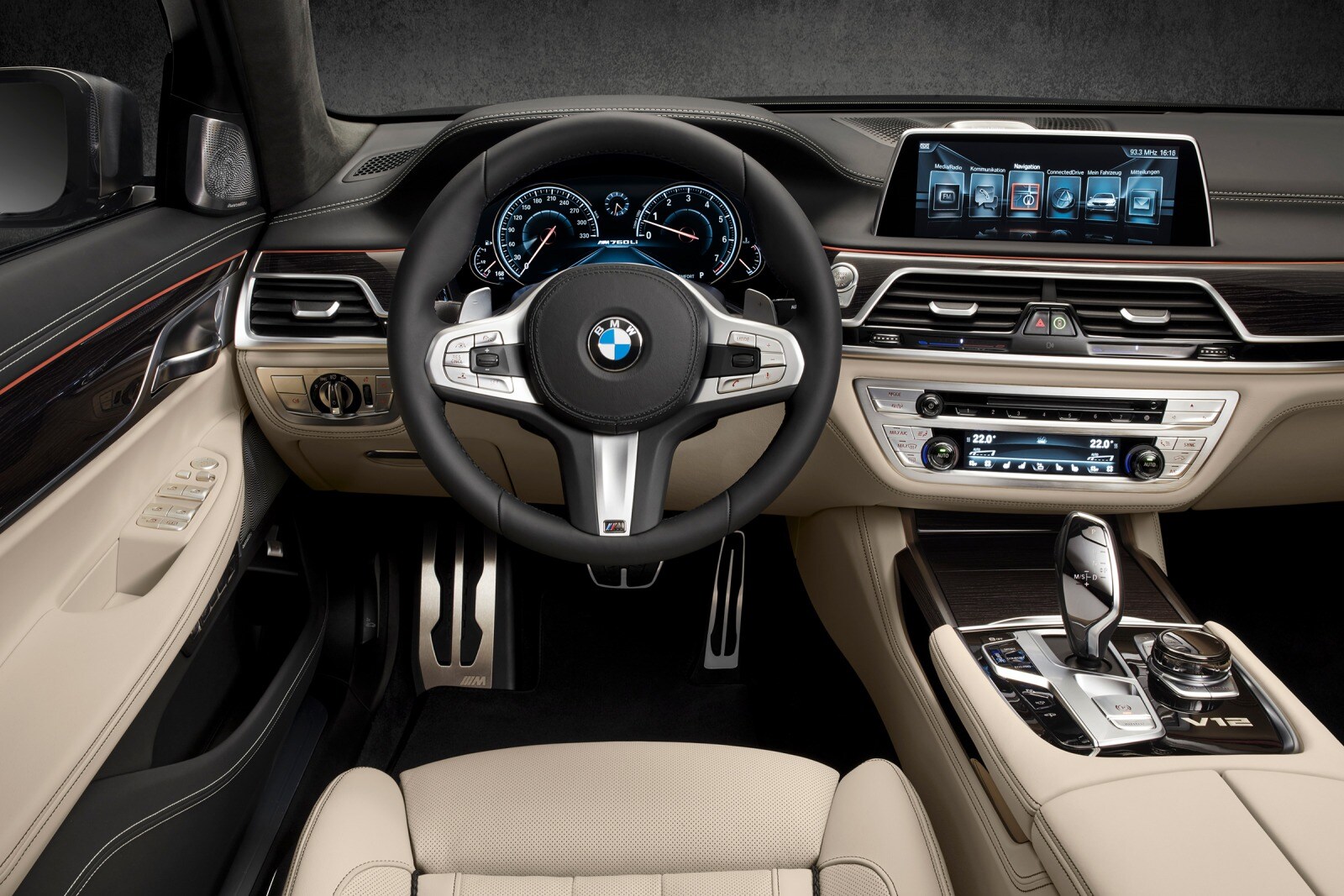 2017 BMW 7 Series interior D