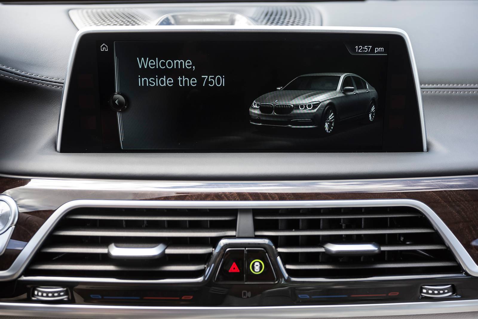 2018 BMW 7 Series interior CC