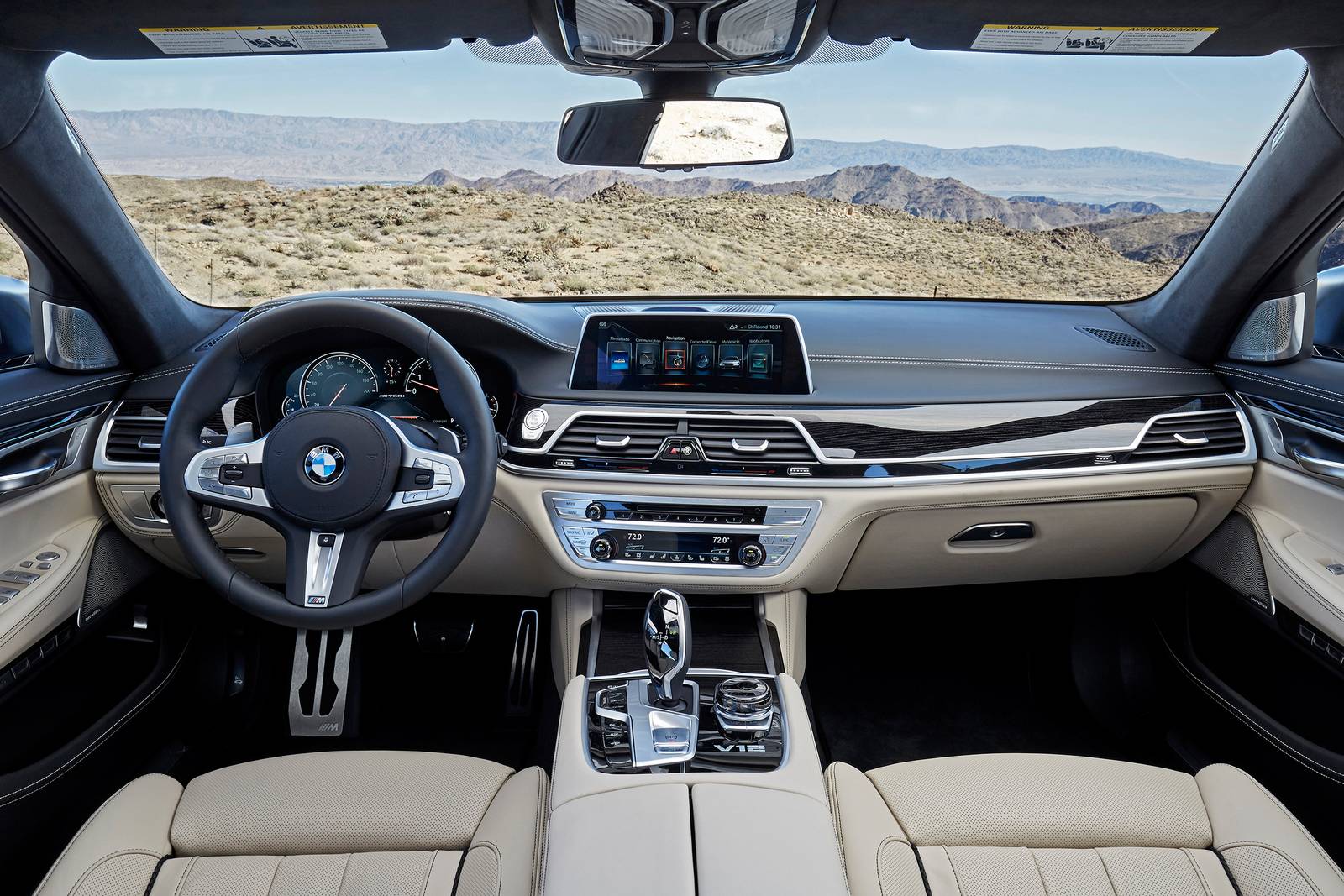 2018 BMW 7 Series interior D