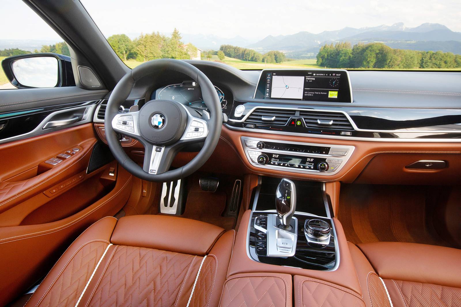 2021 BMW 7 Series interior D