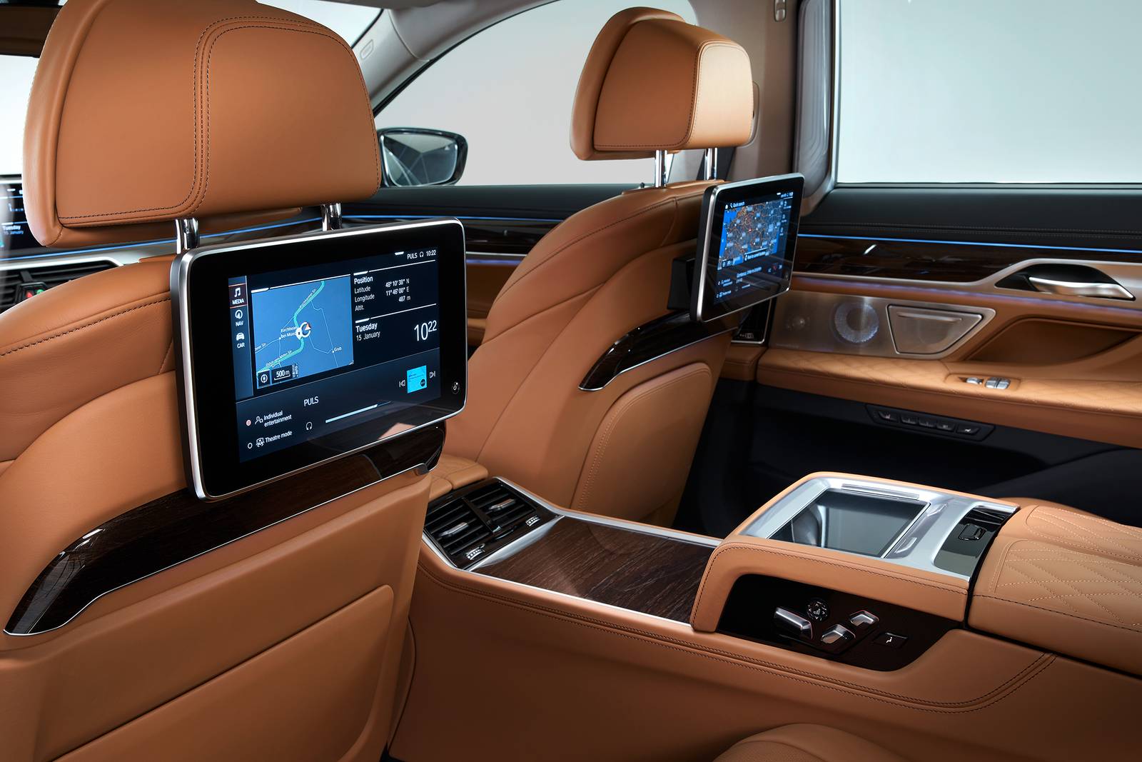 2021 BMW 7 Series interior DETAIL