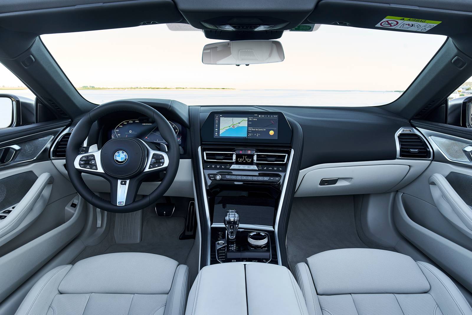 2021 BMW 8 Series interior D