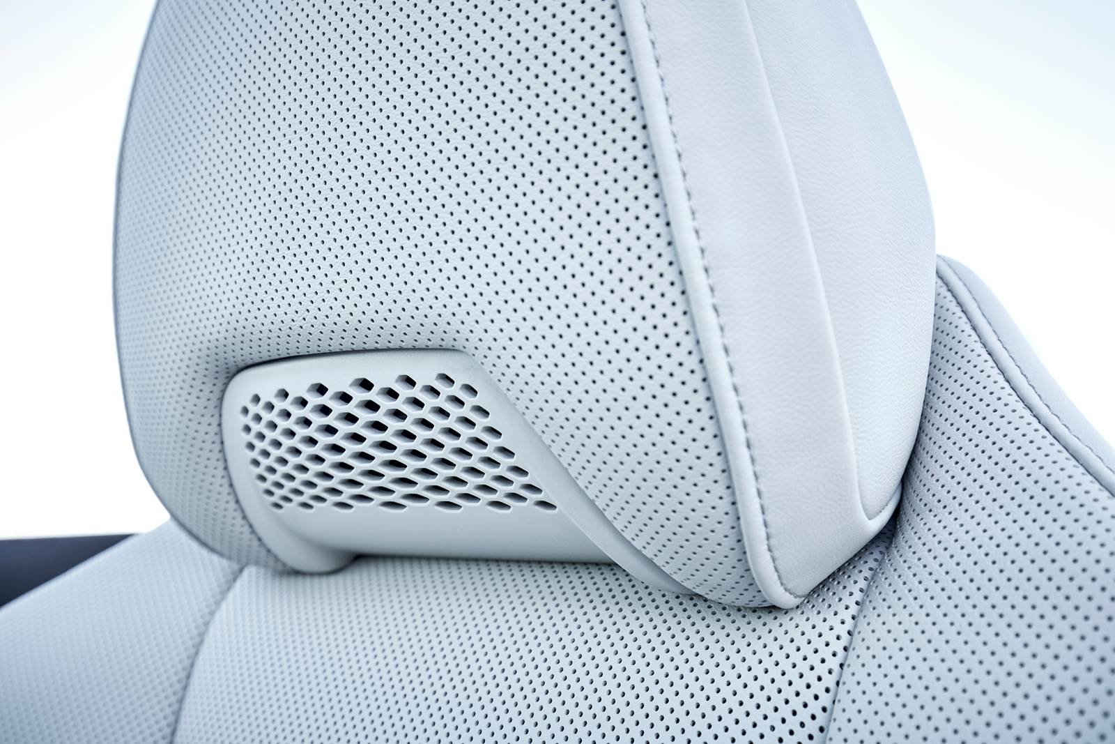 2021 BMW 8 Series interior DETAIL