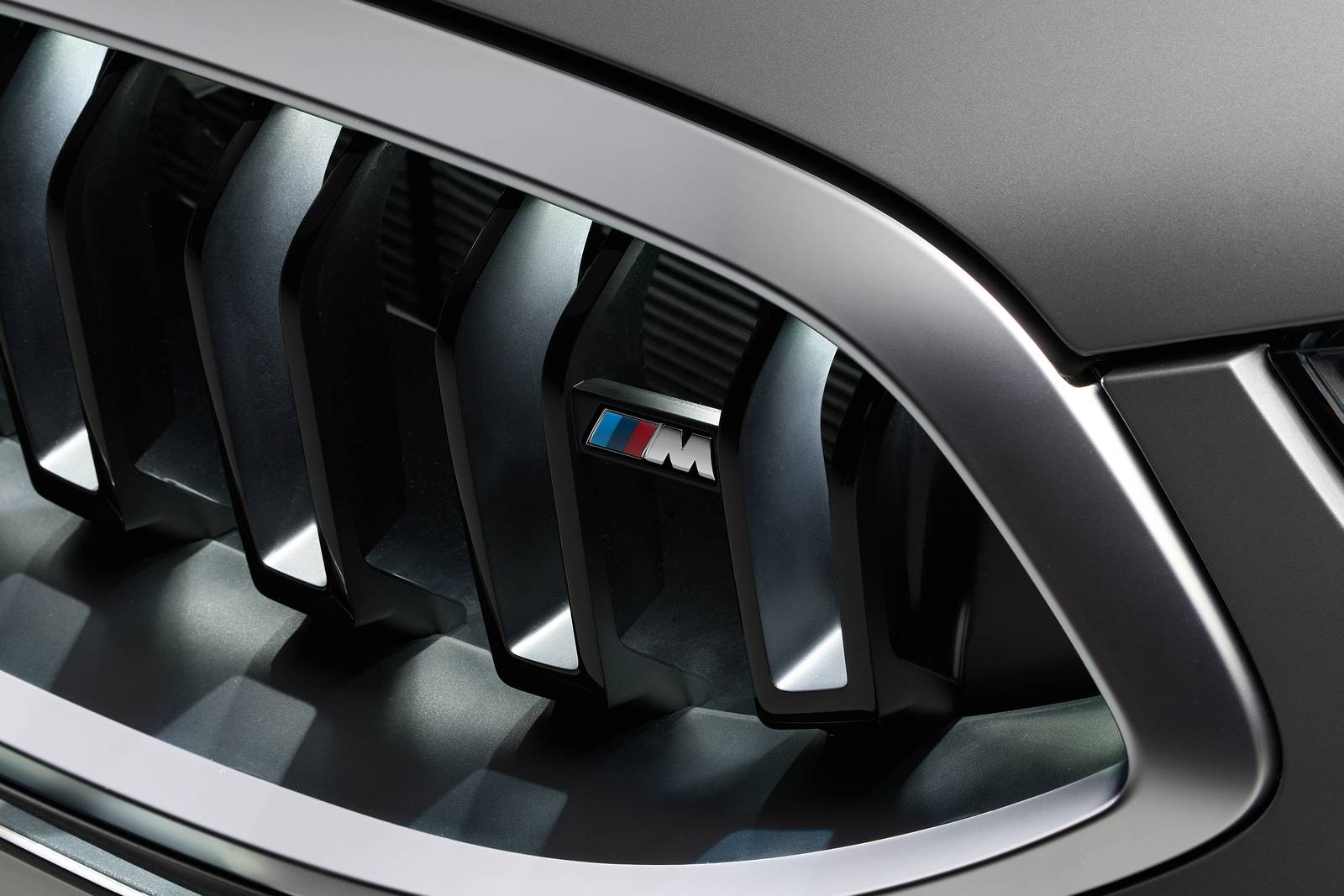 2024 BMW 8 Series exterior FBDG