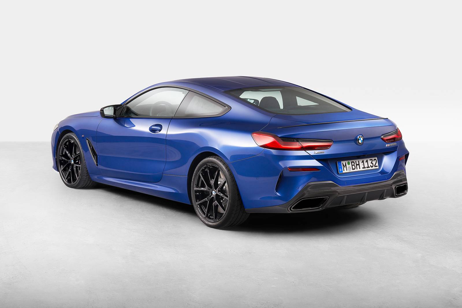 2024 BMW 8 Series exterior RQ