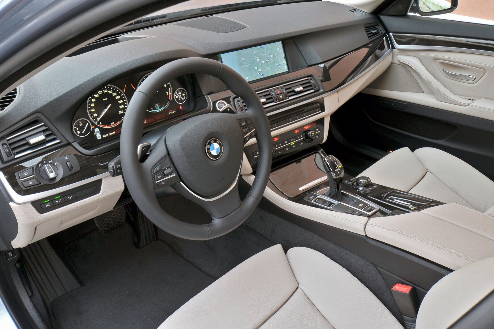 2012 BMW ActiveHybrid 5 interior I