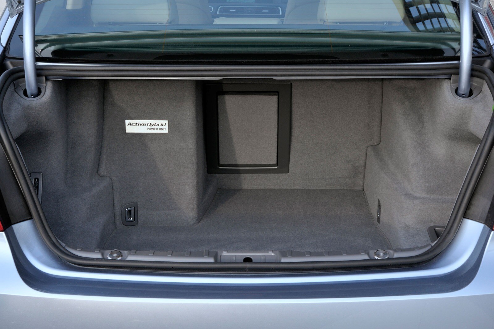 2012 BMW ActiveHybrid 7 interior CARGO
