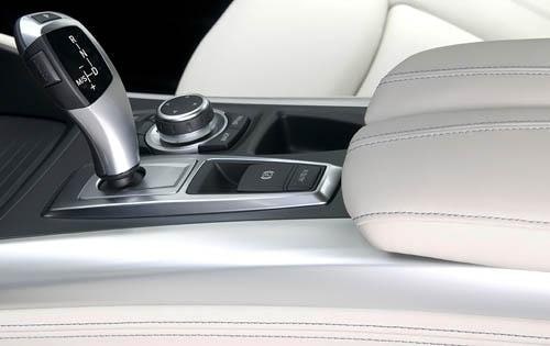 2011 BMW ActiveHybrid X6 interior CC