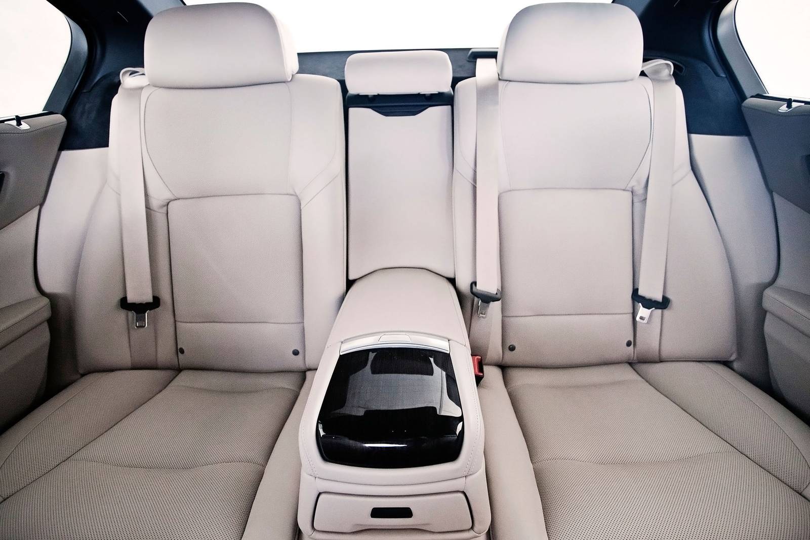 2014 BMW ALPINA B7 interior RI