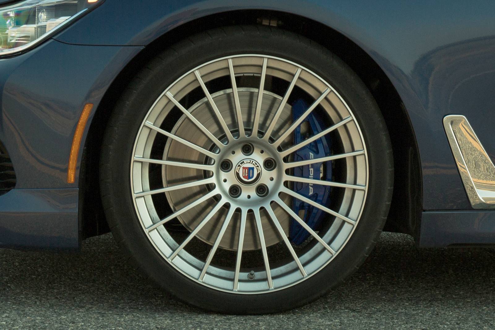 2018 BMW Alpina — OEM photo 3