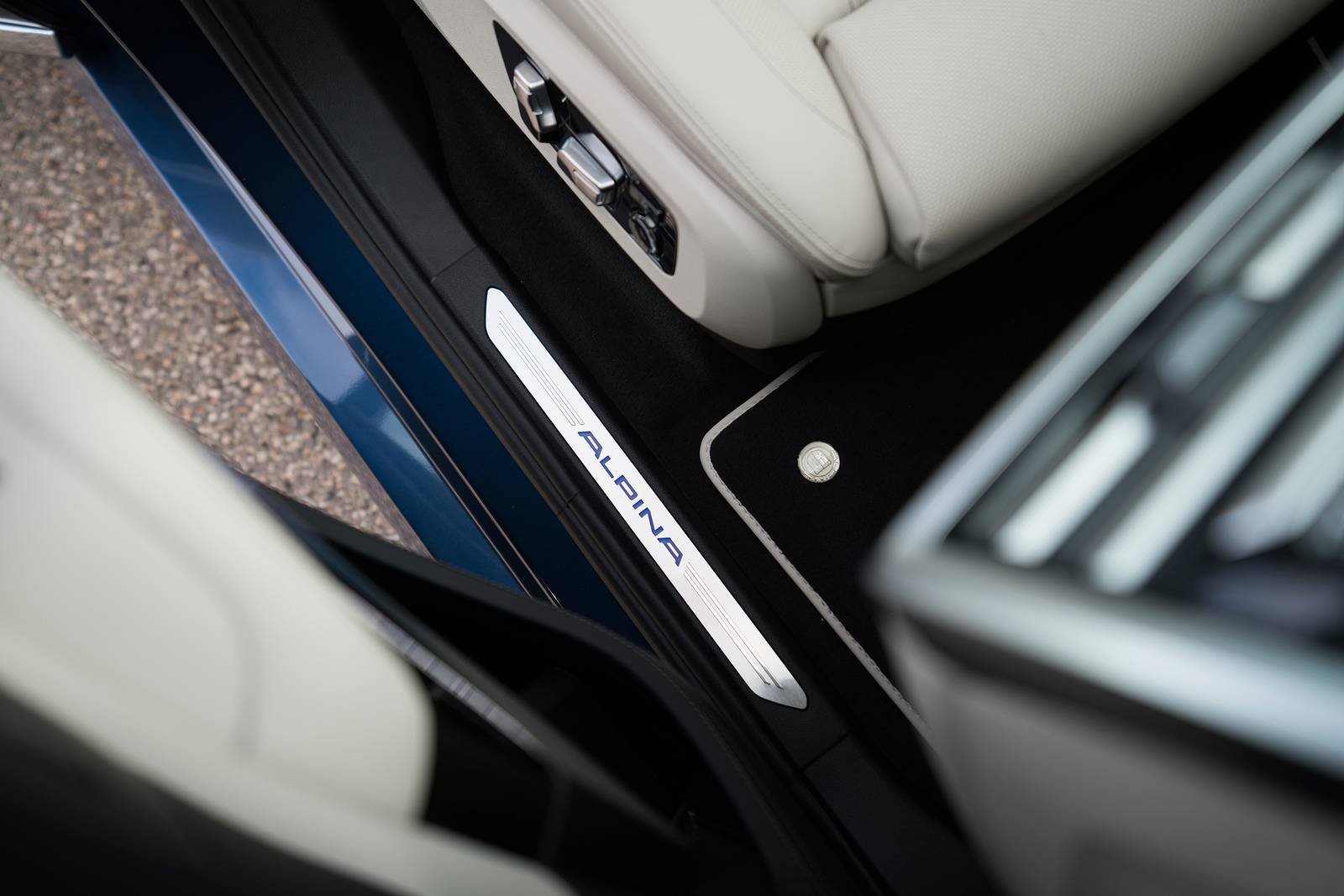 2021 BMW ALPINA XB7 interior DETAIL