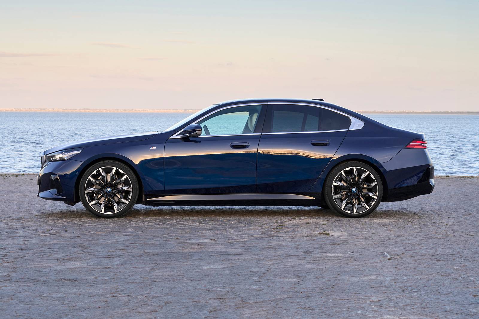 2024 Bmw I5 exterior S