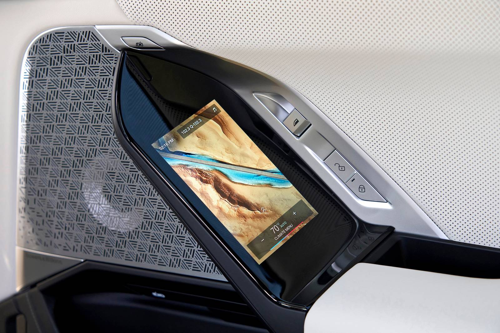 2025 BMW i7 front safety DETAIL