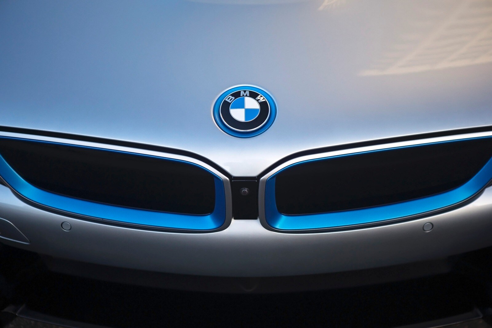 2014 BMW i8 exterior FBDG