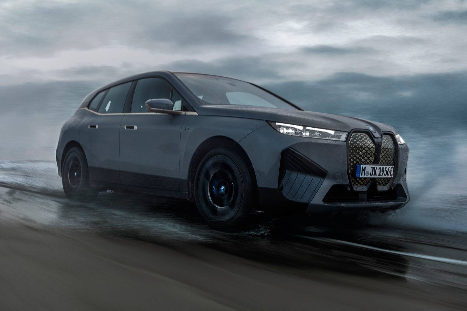 2023 Bmw Ix exterior LIFE1