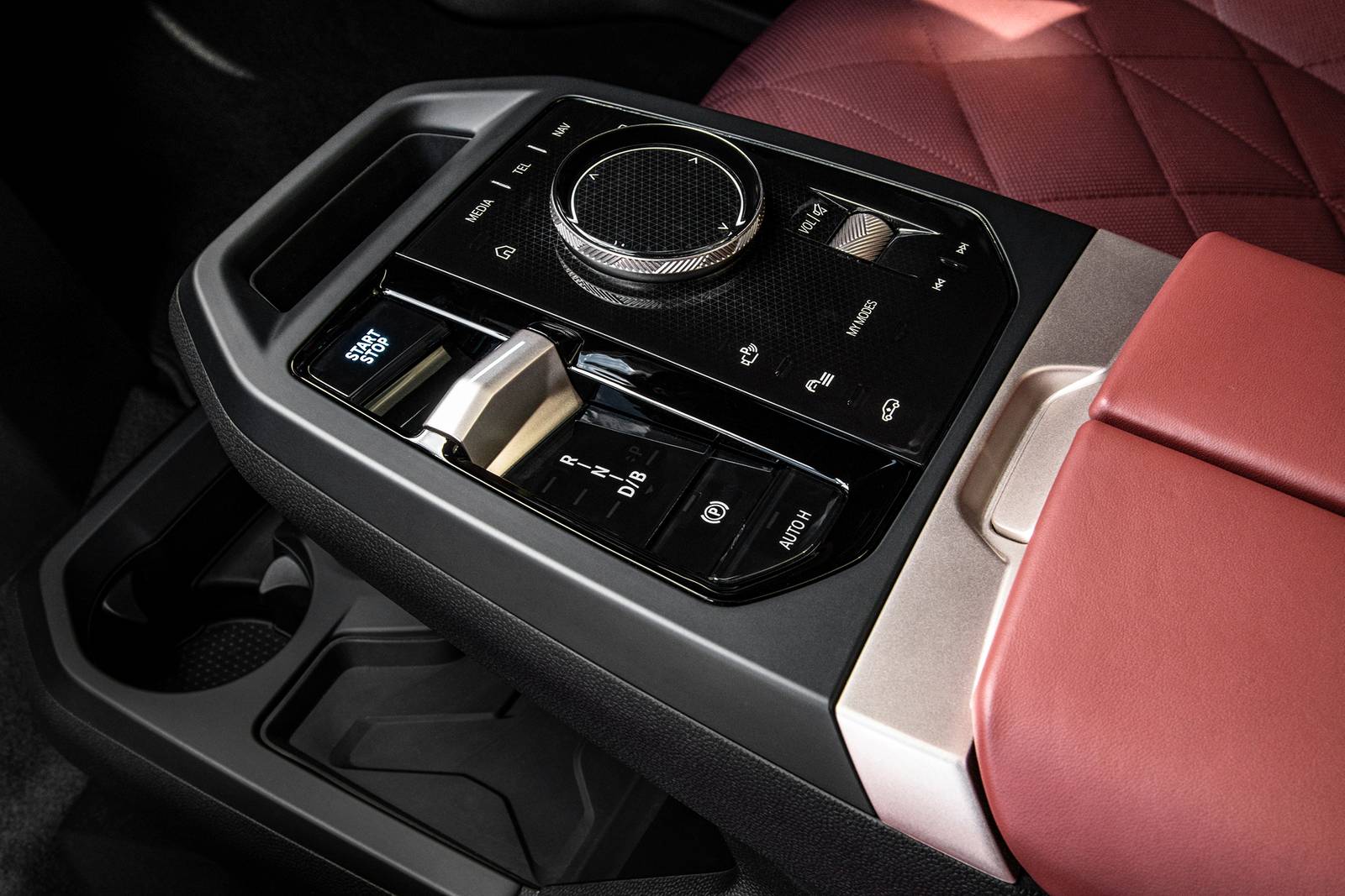 2023 Bmw Ix interior SHF