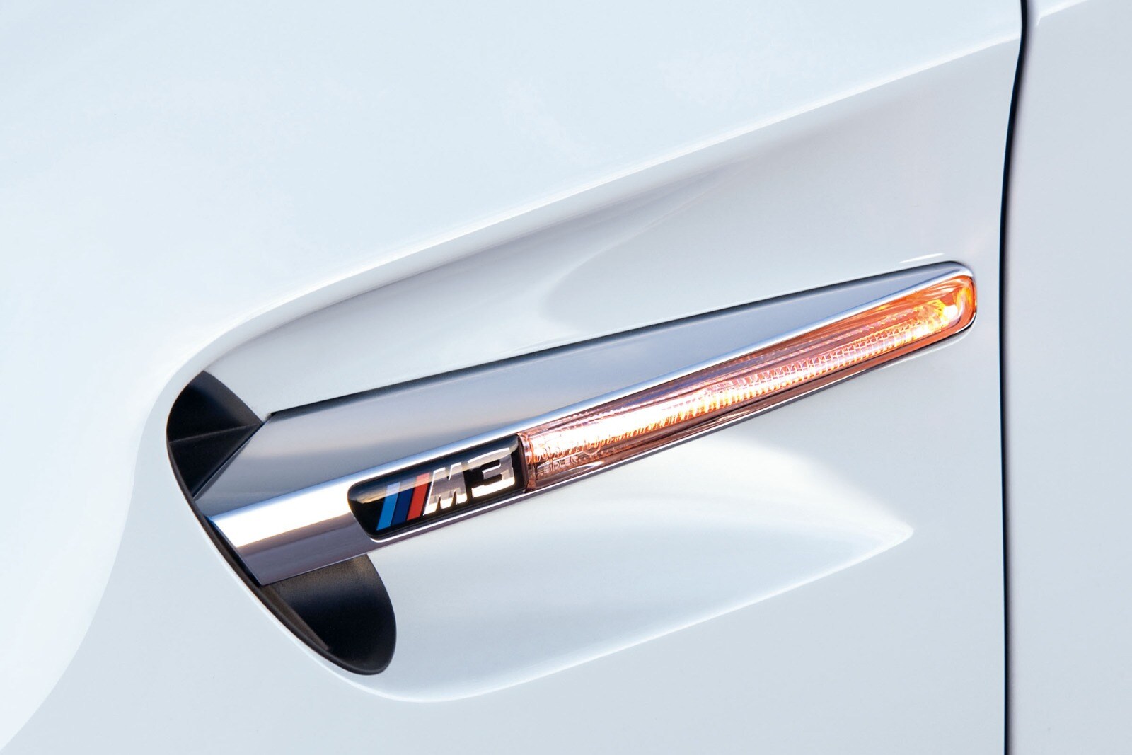 2012 BMW M3 exterior EDETAIL