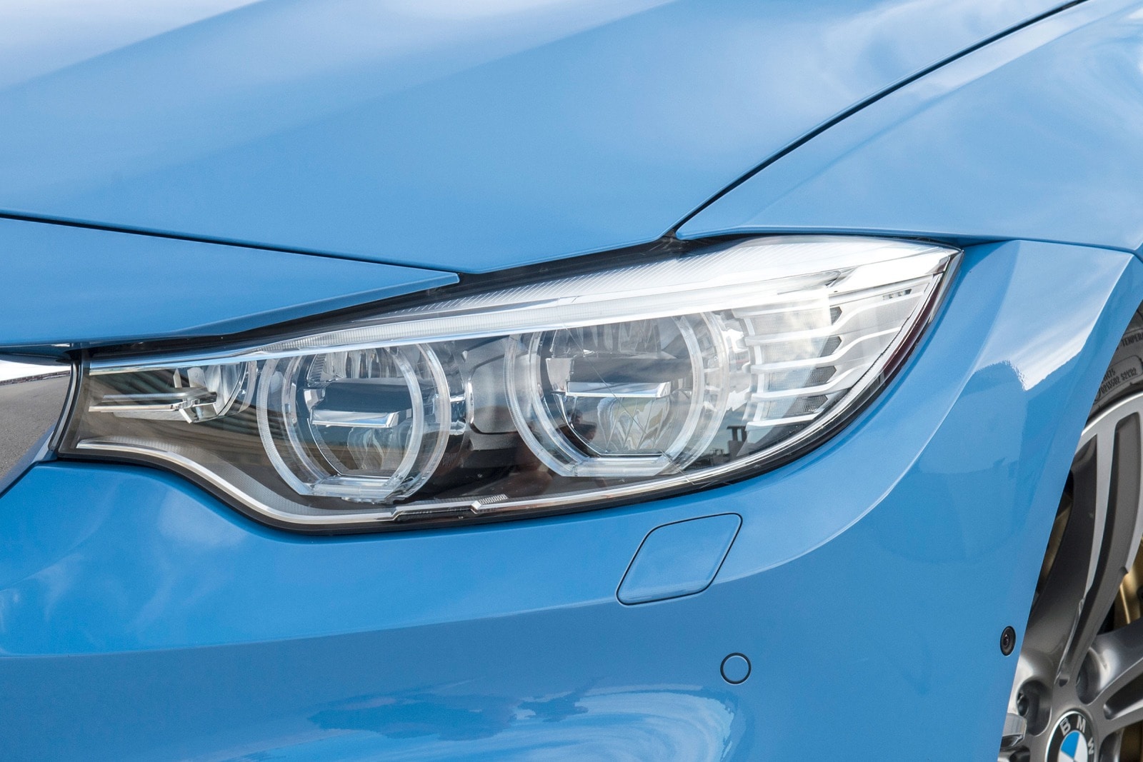 2018 BMW M3 front safety EDETAIL