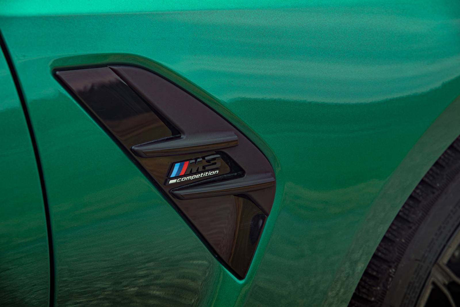 2021 Bmw M3 exterior FBDG