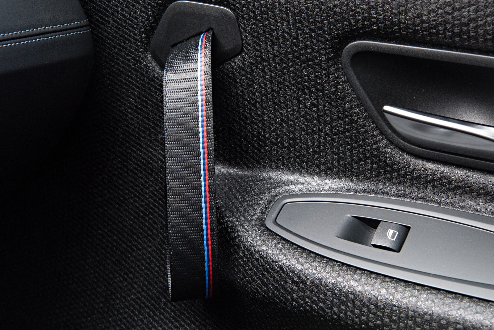 2016 Bmw M4 interior DETAIL