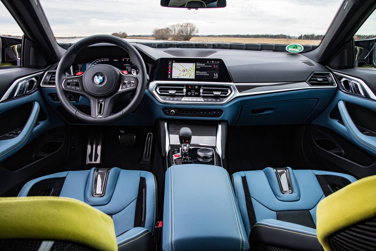 2022 BMW M4 interior D