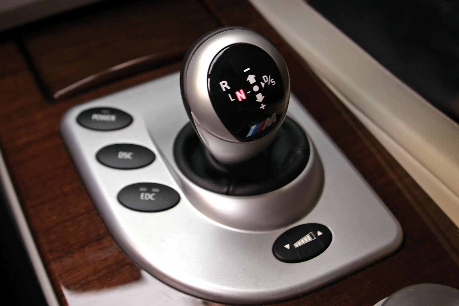 2007 BMW M5 interior SHF