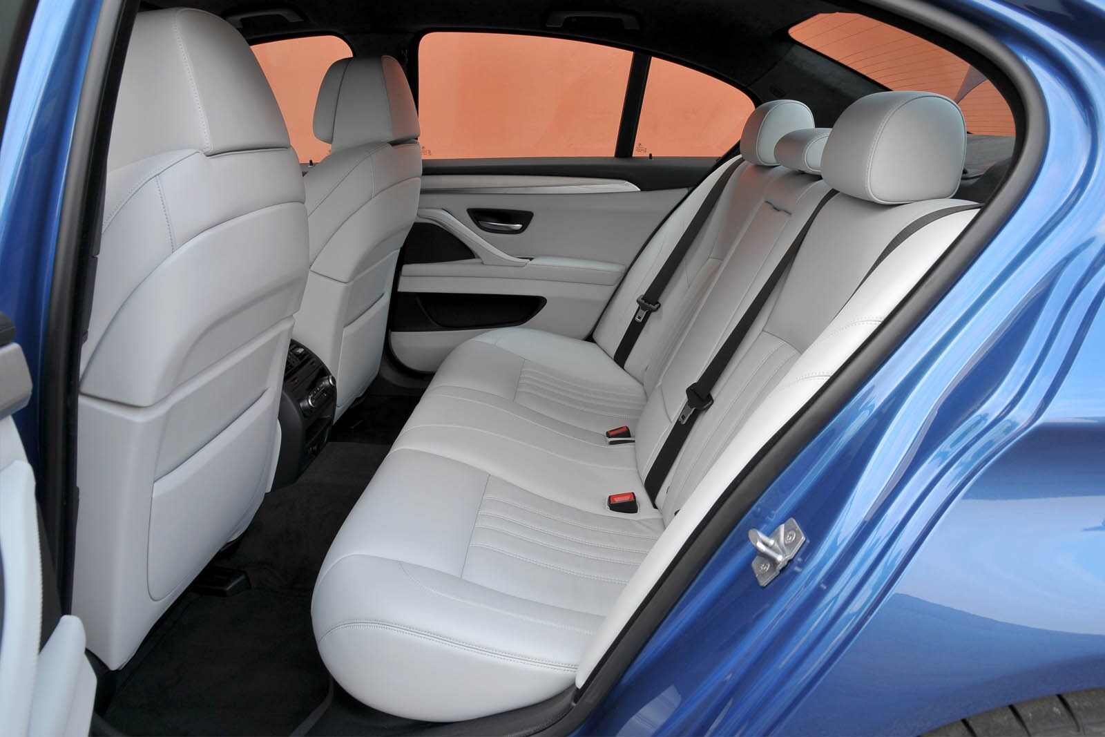 2013 Bmw M5 interior RI