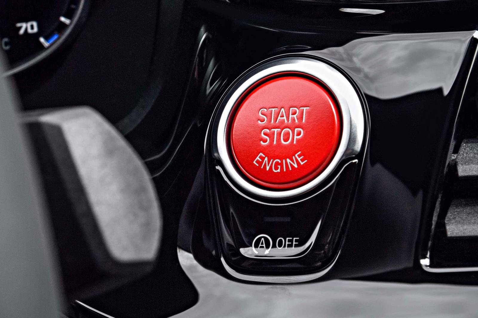 2019 BMW M5 front safety DETAIL