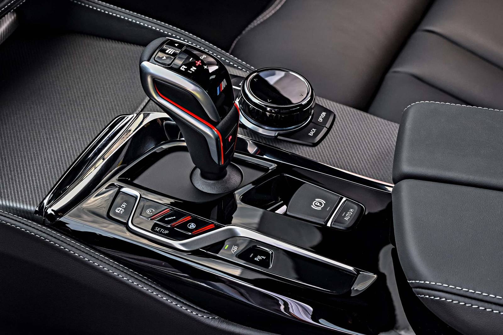 2019 Bmw M5 interior SHF