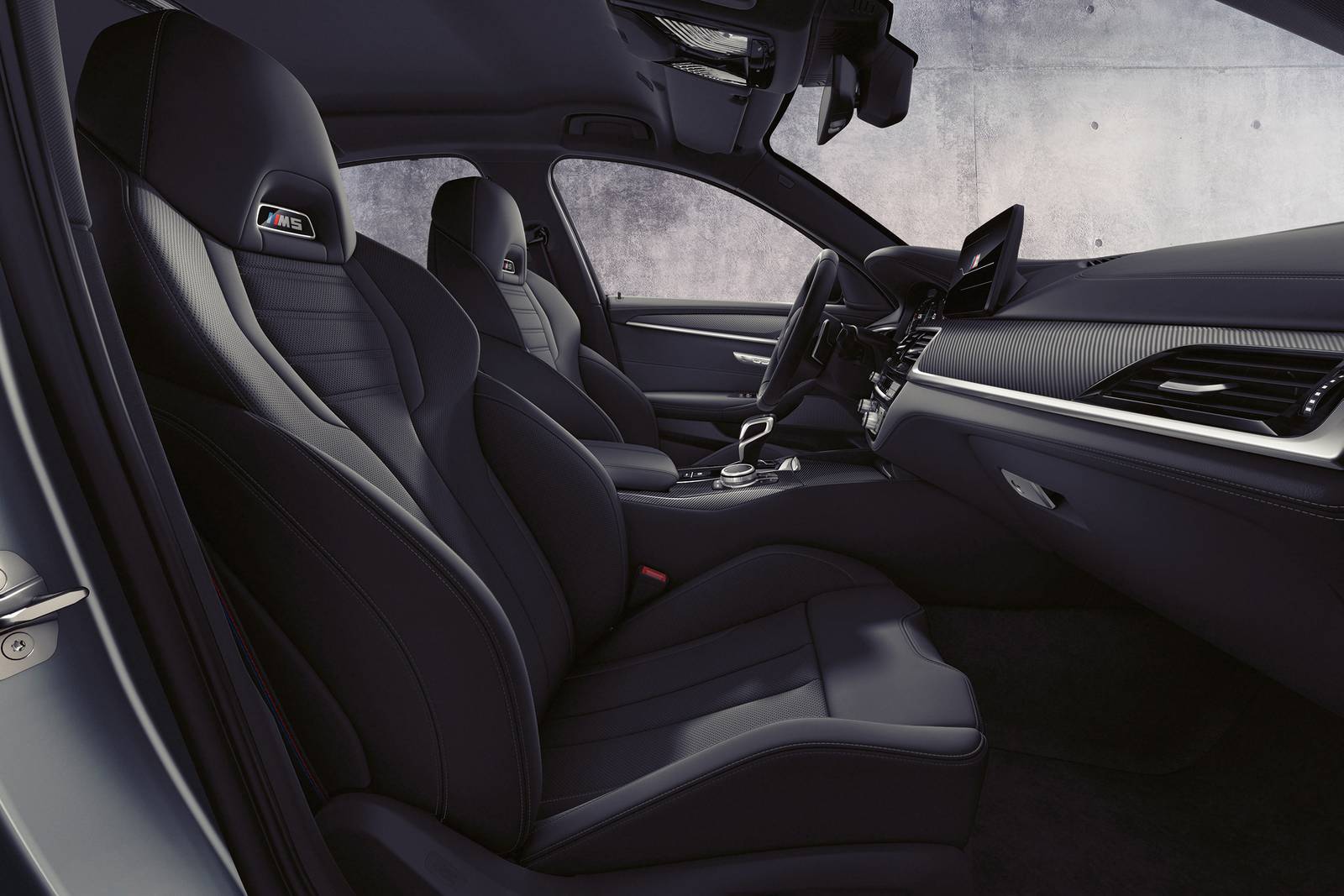 2021 BMW M5 interior I