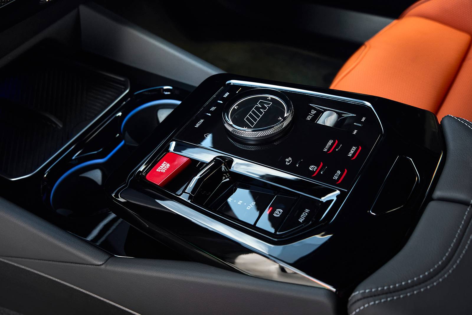 2025 Bmw M5 interior SHF