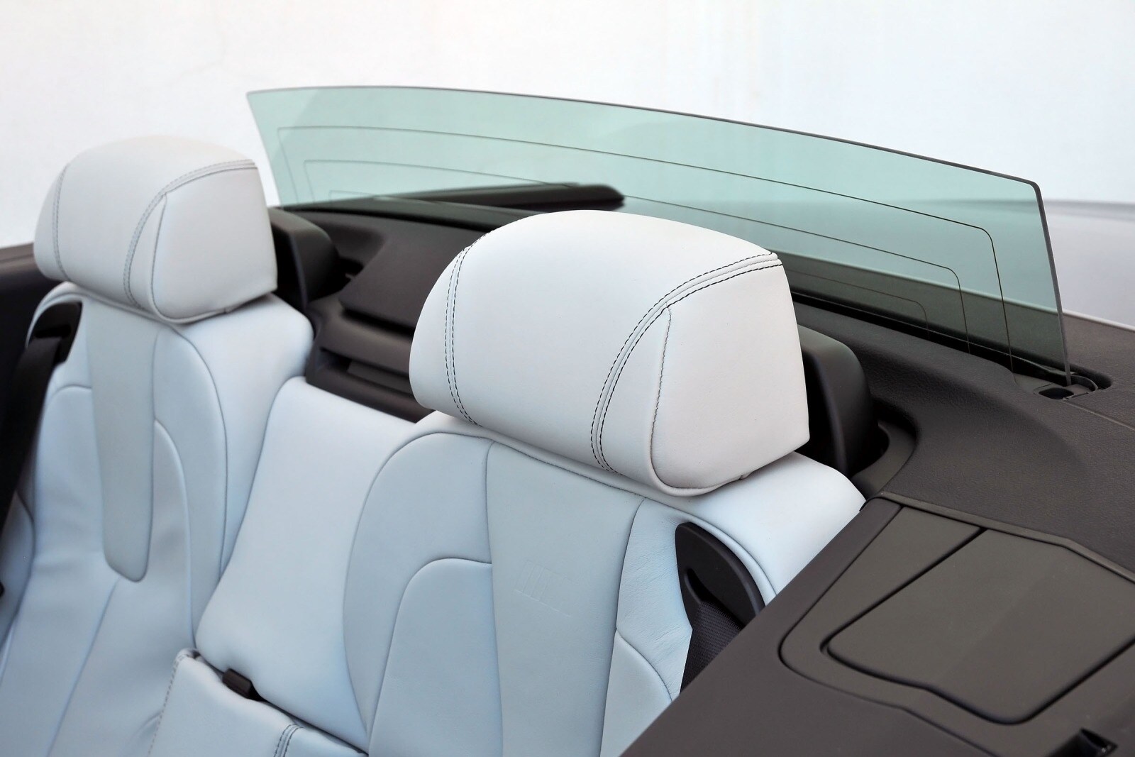 2012 BMW M6 interior DETAIL