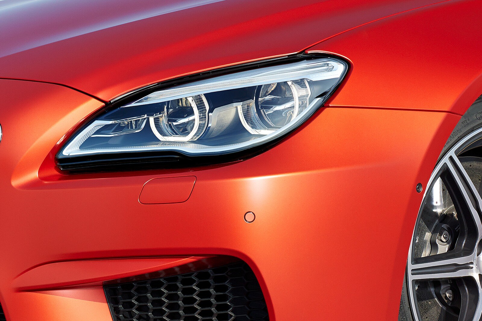 2016 BMW M6 exterior EDETAIL