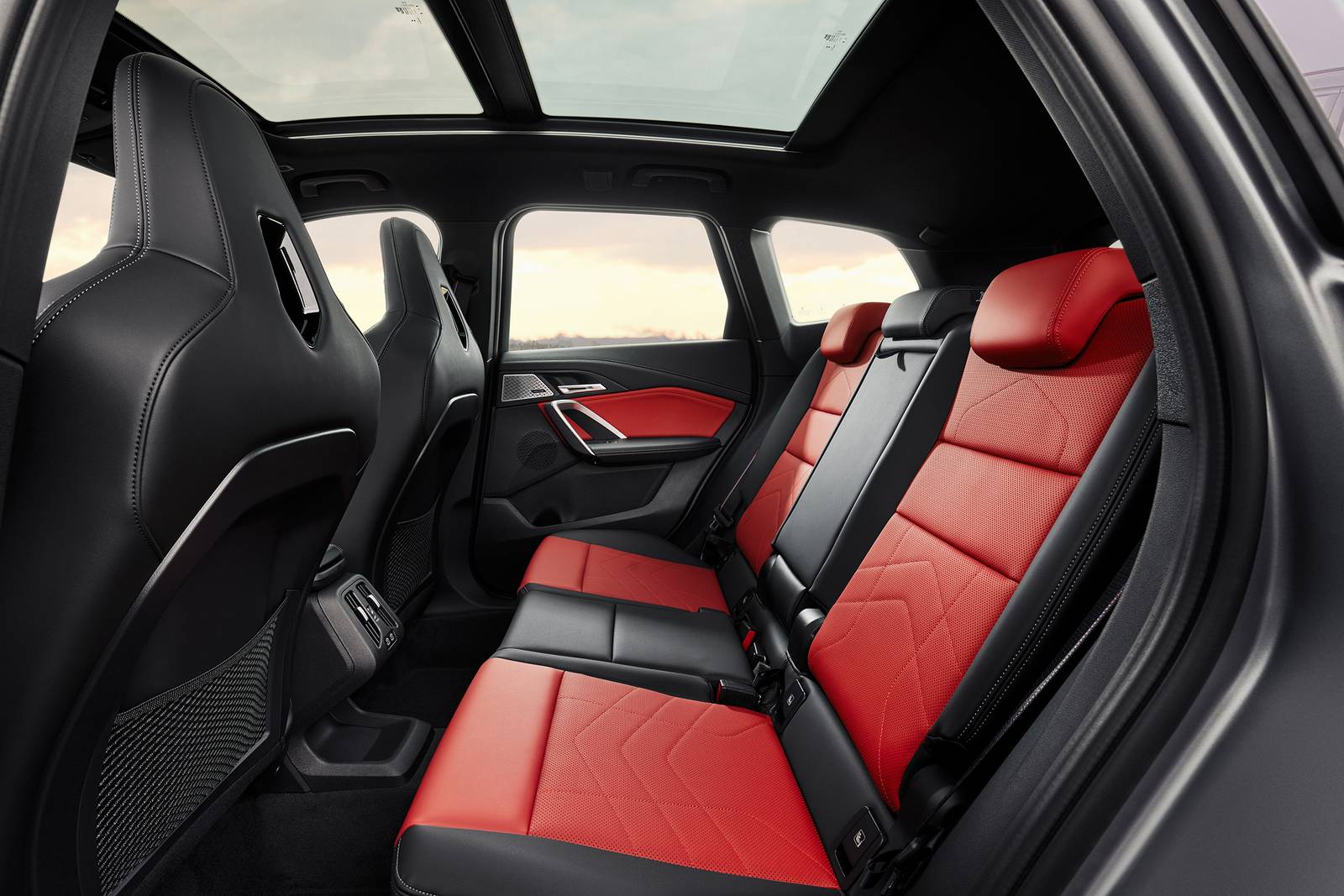 2025 Bmw X1 interior RI