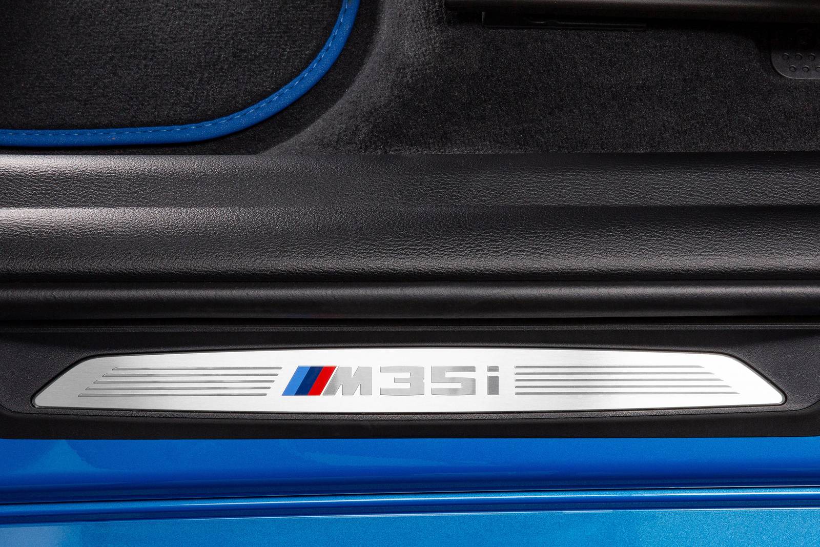 2022 BMW X2 front safety DETAIL