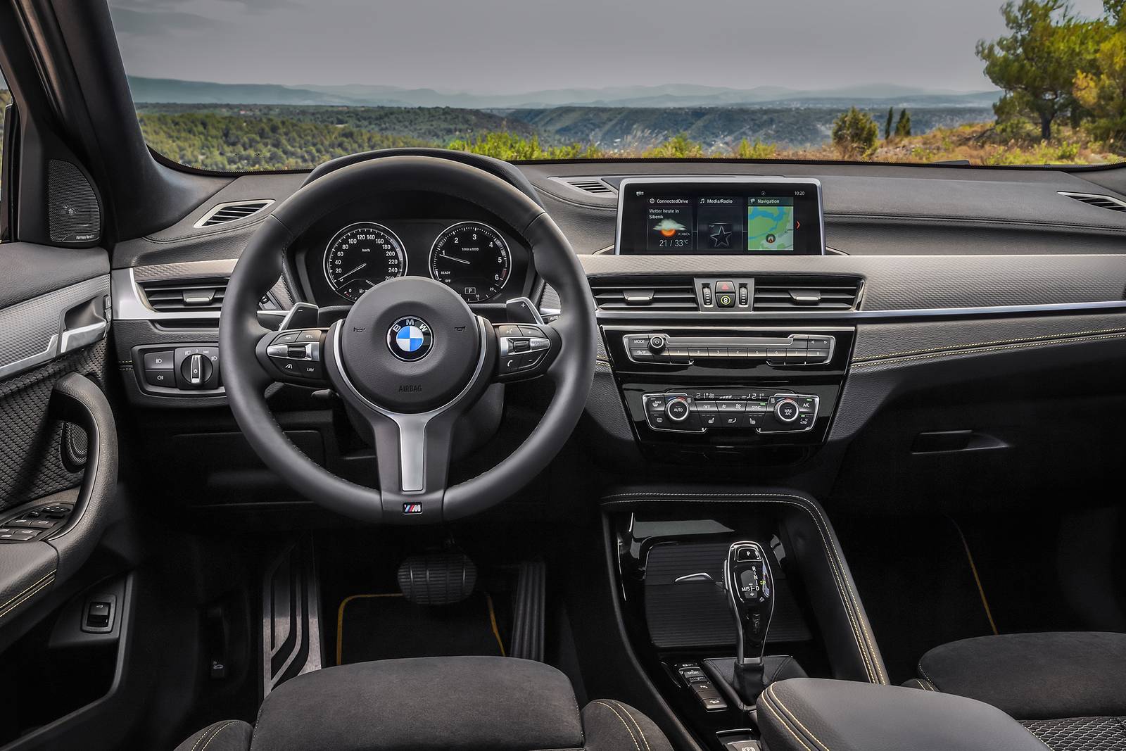 2022 Bmw X2 interior SWD