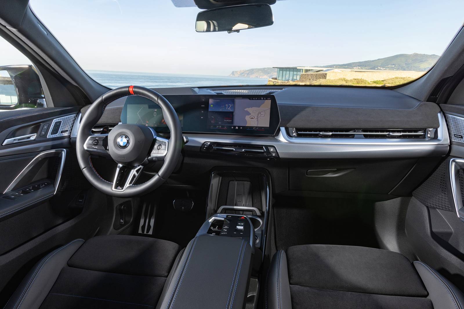2025 BMW X2 interior D