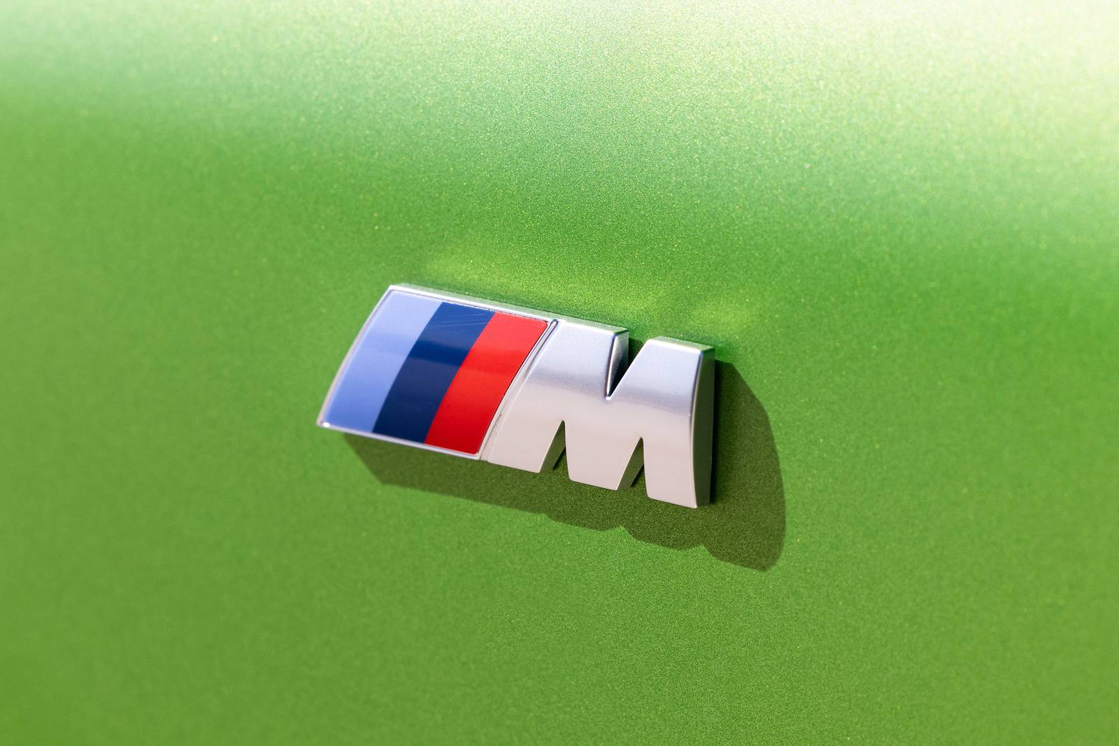 2025 BMW X2 exterior FBDG