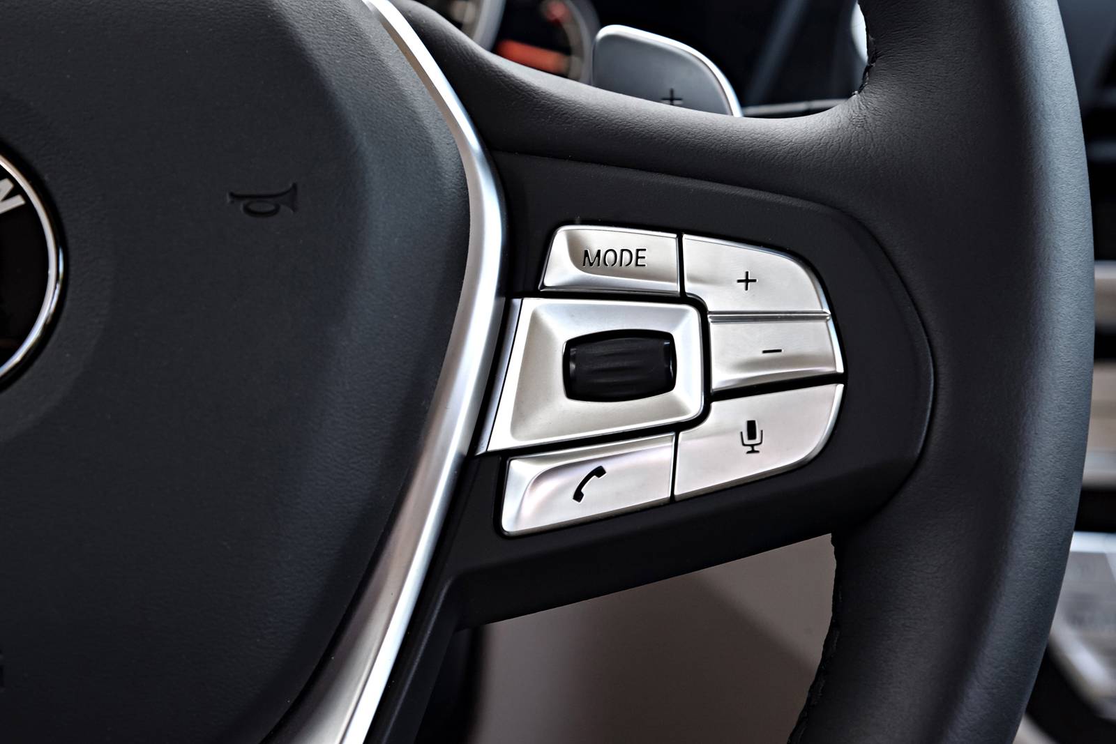 2021 BMW X3 interior AUXCTRL