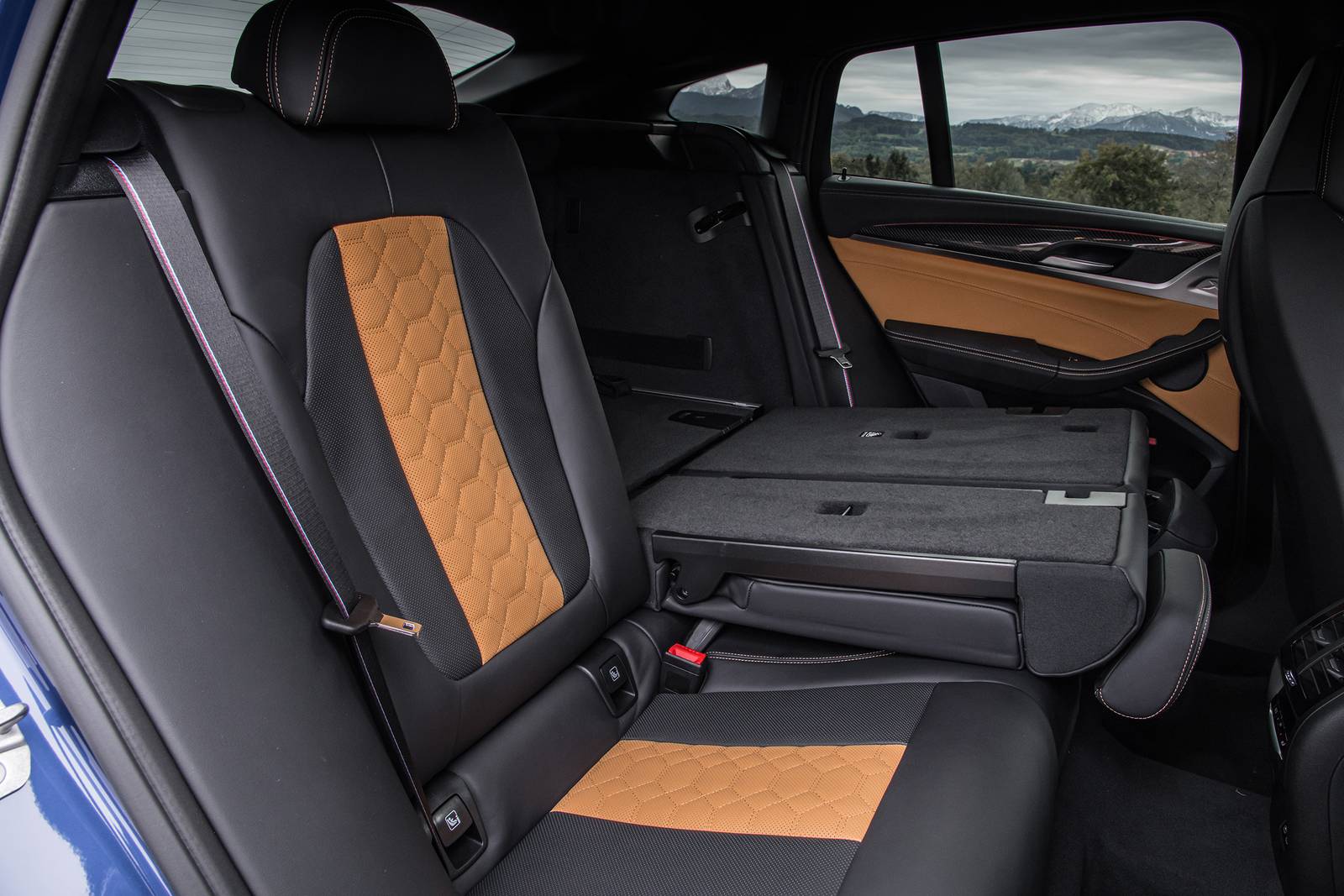 2025 Bmw X4 interior RSD