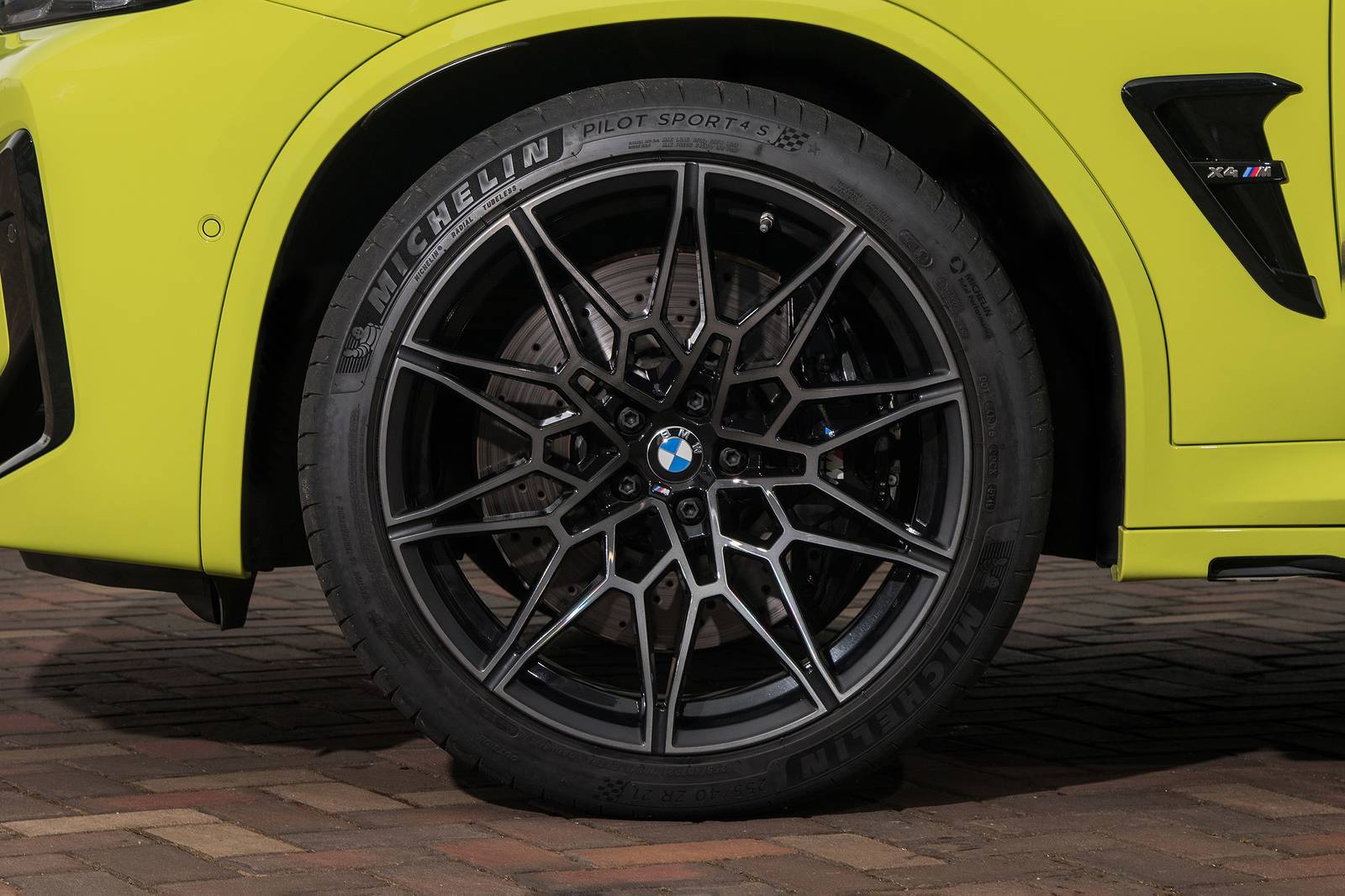 2025 Bmw X4 exterior W