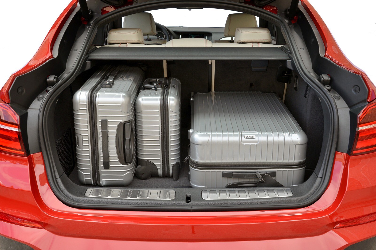 2016 BMW X4 interior CARGO