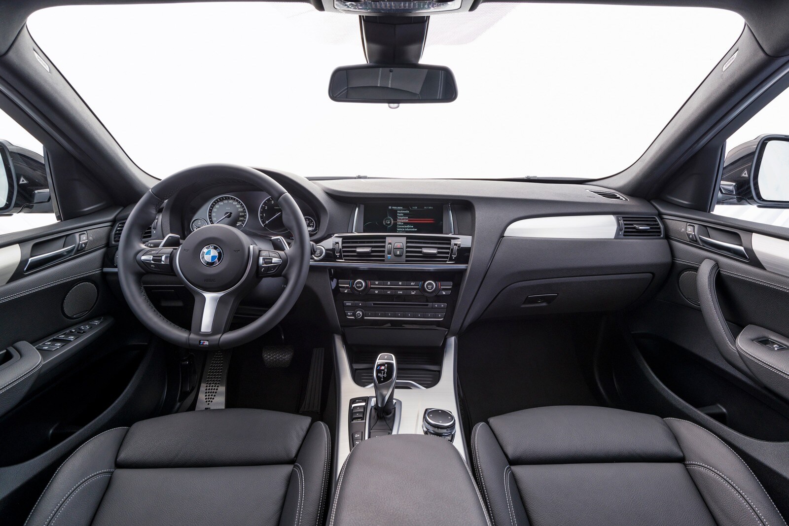 2017 BMW X4 interior D